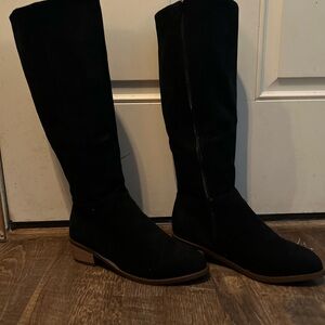 Elegant Black Knee-High Women's Boots